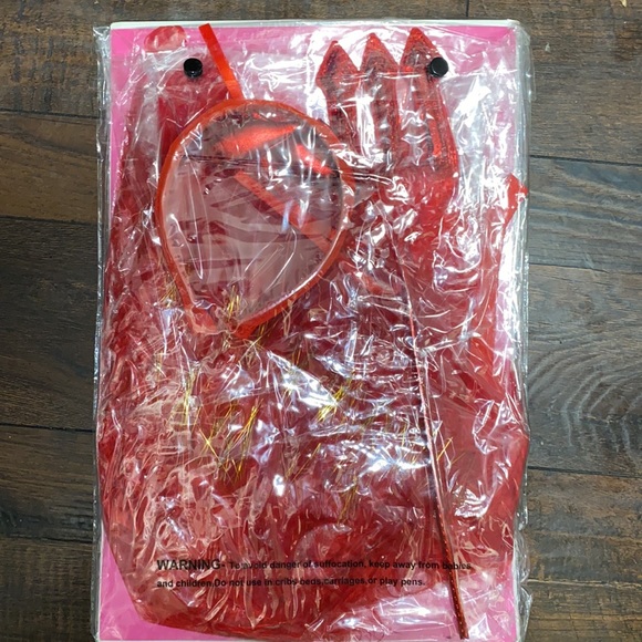 Red devil One Piece - Picture 2 of 2